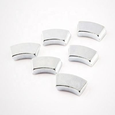 کیفیت مغناطیس‌های نئودیمیم قوسی N32-N52 برای روتور دینام آهنرباهای دائمی صنعتی کارخانه