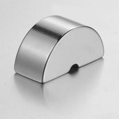 آهنربای خاکی کمیاب نقره ای کوچک، آهنرباهای مکعبی قوی N52 15 x 8 میلی متر