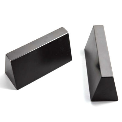 کیفیت آهنرباهای دائمی Ni Wedge Neodymium با پوشش N48 0.01mm - 0.05mm کارخانه