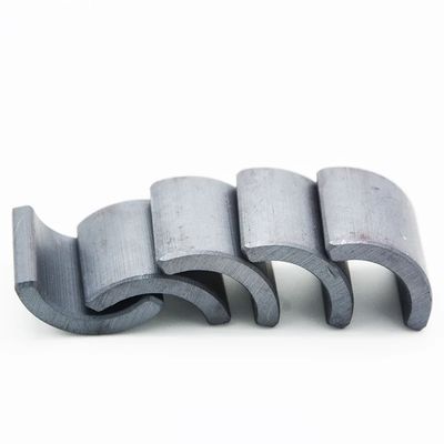 مغناطیس های قوس فرایت سفارشی FB9B/FB12B درجه 250°C مقاومت در برابر دمای بالا 450mT Brmax