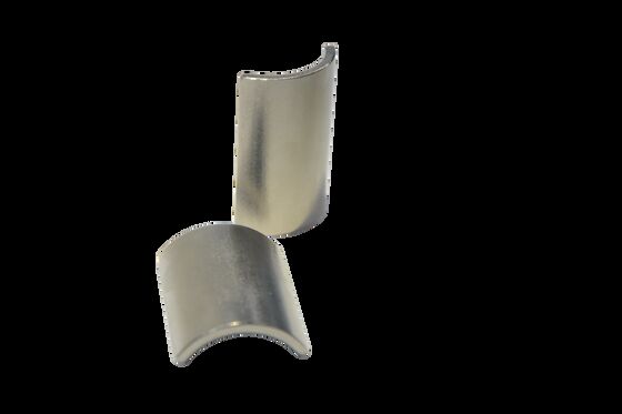 قیمت مناسب آهنرباهای قوسی NdFeB اجبار 12-35 کیلو ائه آنلاین